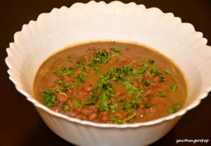 Alsanyache tonak (Red Cow Peas Curry)
