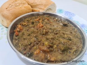 Red Palak and Prawns Curry